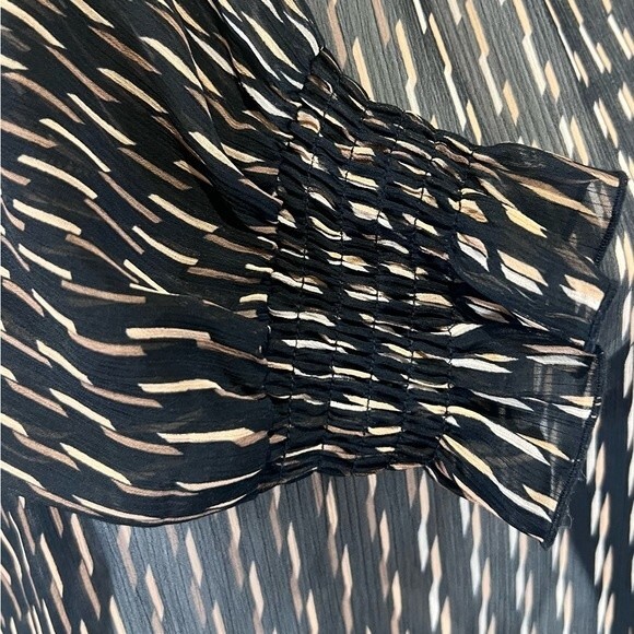 Long smocked mock neck black and mocha abstract print top size large - Picture 3 of 6